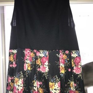 Black and Floral Springtime Dress! Light wear 💕